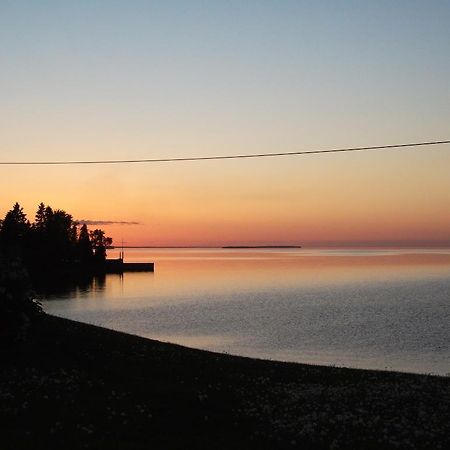 Motel Lac St-Jean Шамбор Экстерьер фото